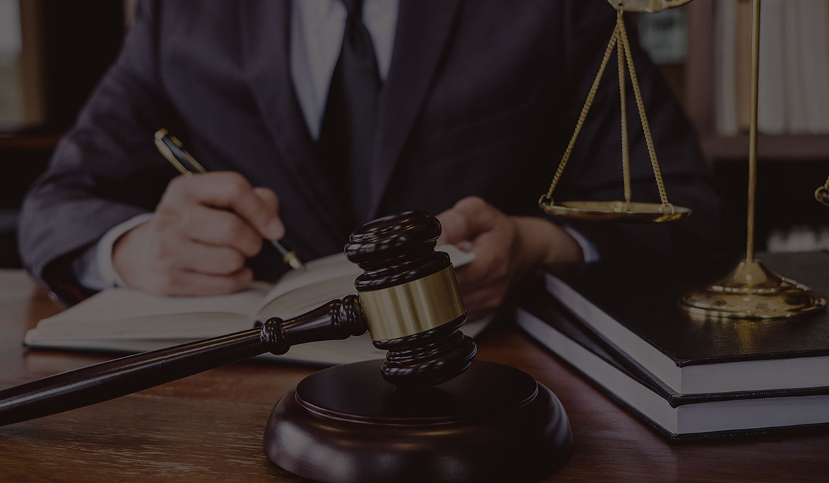 Corporate Lawyer In Ahmedabad